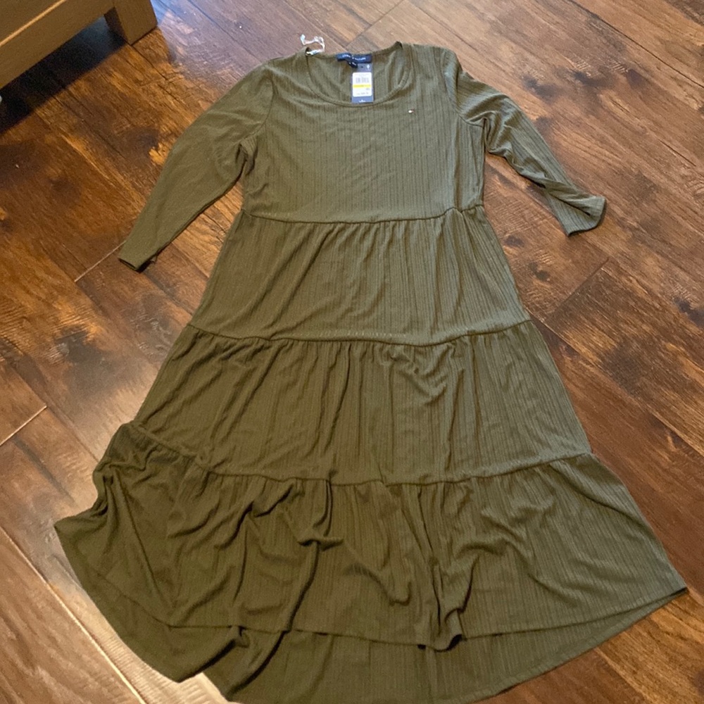 Brand New Green Tommy Hilfiger tiered dress.